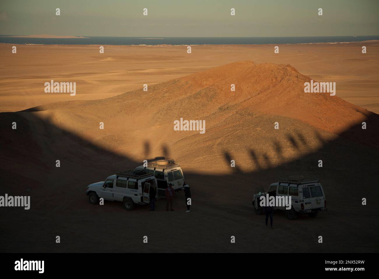 Escursione turistica in jeep safari - deserto, Egitto Foto Stock