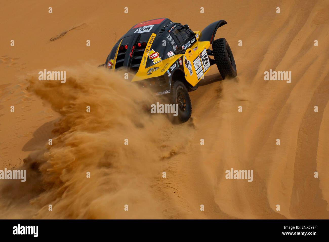 Liwa Desert, Abu Dhabi - 01/02/2023, 206:00 WEI HAN (chn), li ma (chn), Hanwei Motorsport Team, Lichi HW2021, FIA W2RC, Azione durante la fase 3 dell'Abu Dhabi Desert Challenge 2023, 2nd° round della stagione 2023 W2RC, il 1 marzo 2023 intorno a Qasr al Sarab nel deserto di Liwa, Abu Dhabi - Foto Julien Delfosse / DPPI Foto Stock