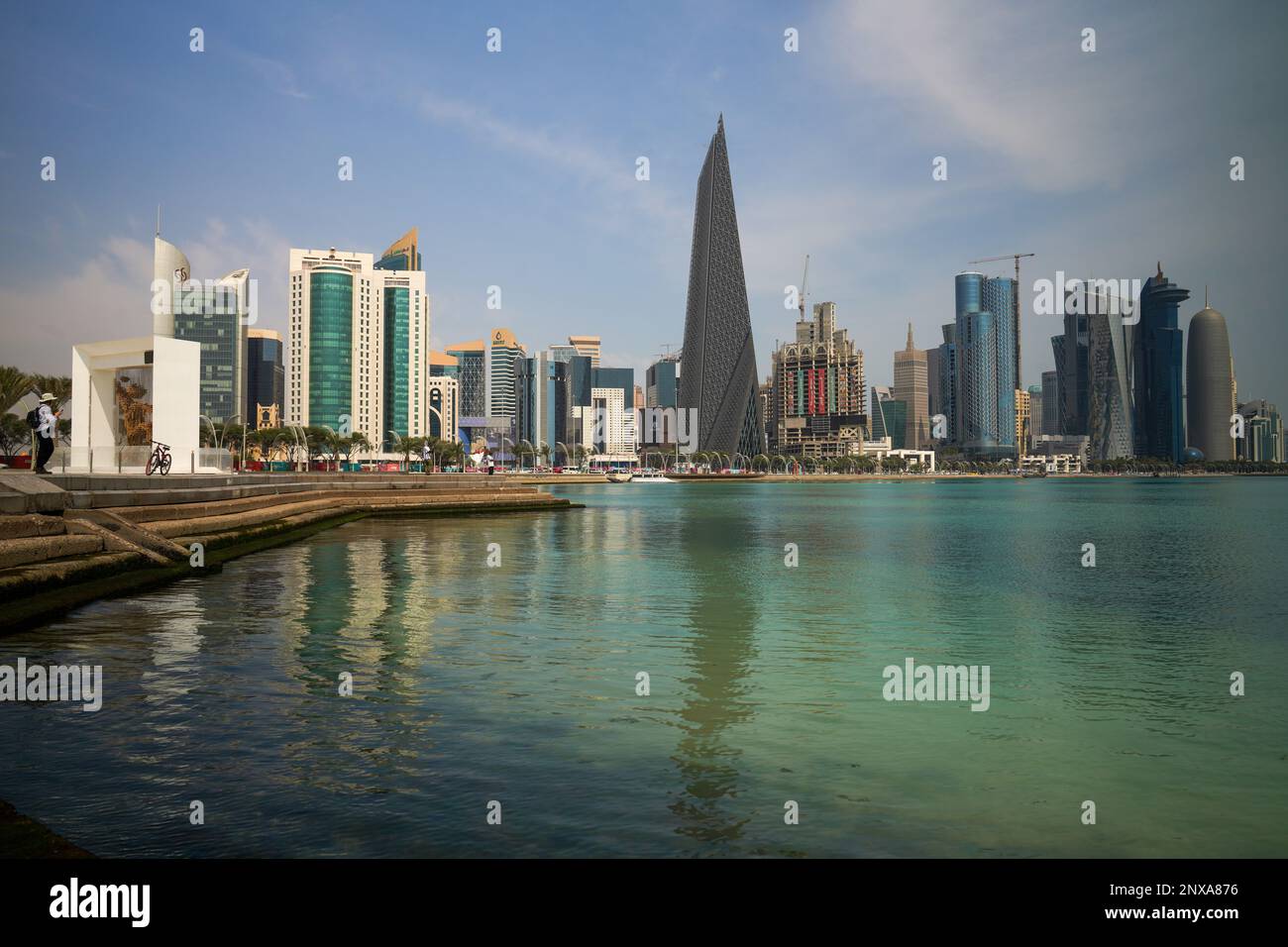 Lo skyline della capitale del Qatar, Doha Foto Stock