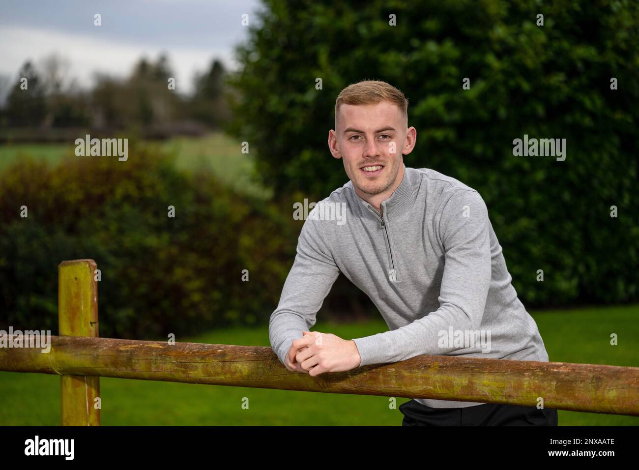 La città di Bristol e il calciatore della Repubblica d'Irlanda Mark Sykes nella sua casa vicino Bristol. Foto Stock
