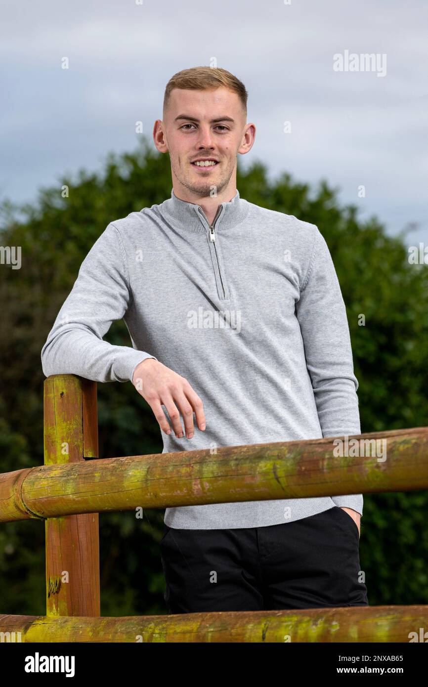 La città di Bristol e il calciatore della Repubblica d'Irlanda Mark Sykes nella sua casa vicino Bristol. Foto Stock