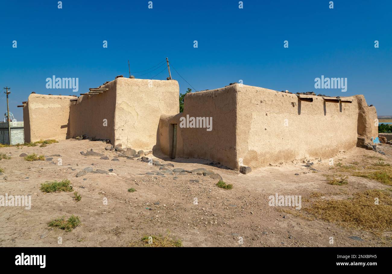 Vecchie case di adobe. Una casa di adobe, che è stato usato frequentemente in Anatolia nel recente passato. Kilis, Turchia-26 giugno 2016. Foto Stock