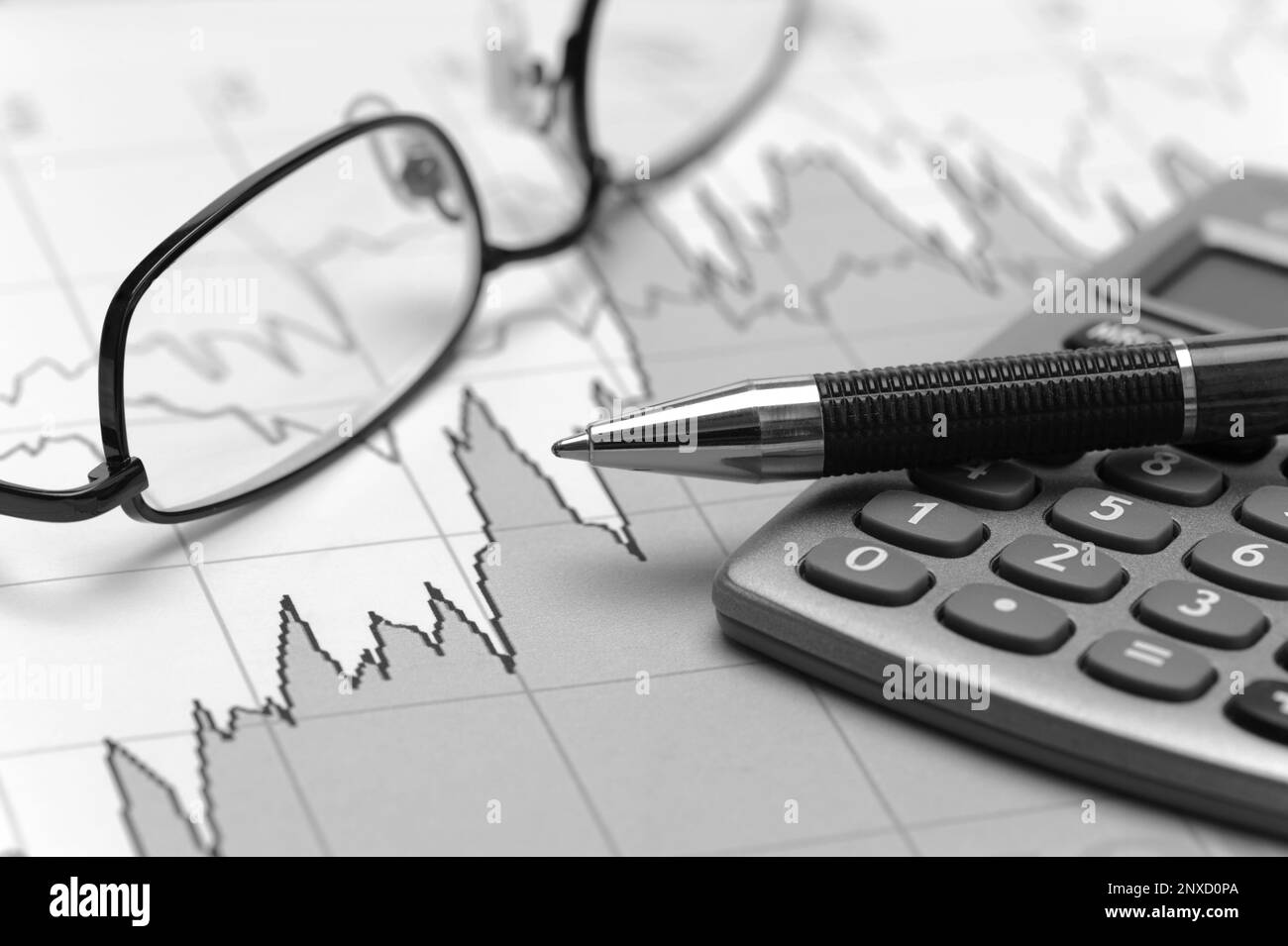 finanza, business ed economia con grafico e dati di borsa Foto Stock