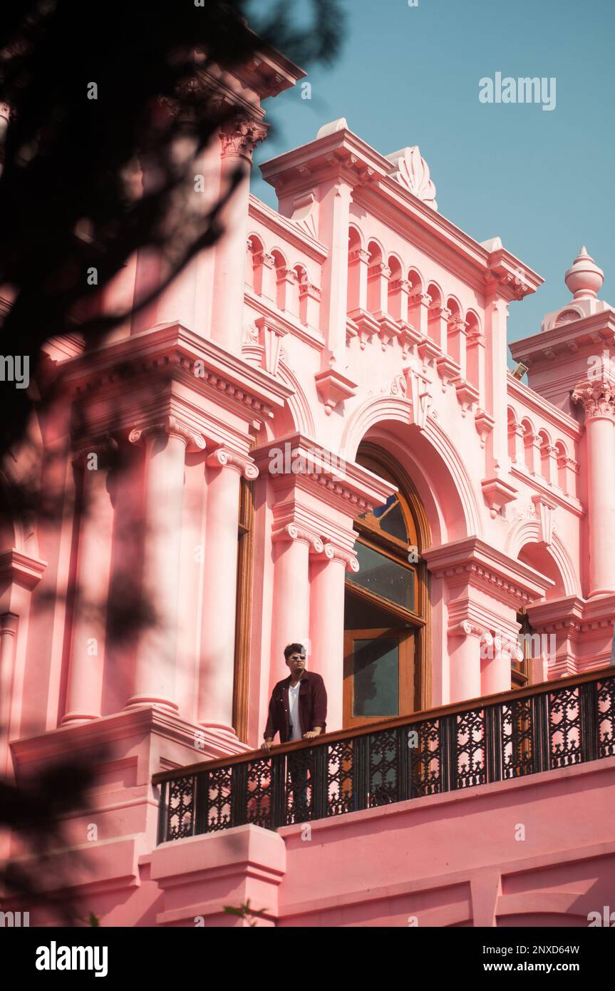 Il più grande edificio storico di Dhaka, Bangladesh, è conosciuto come "Ahsan Manzil" Foto Stock