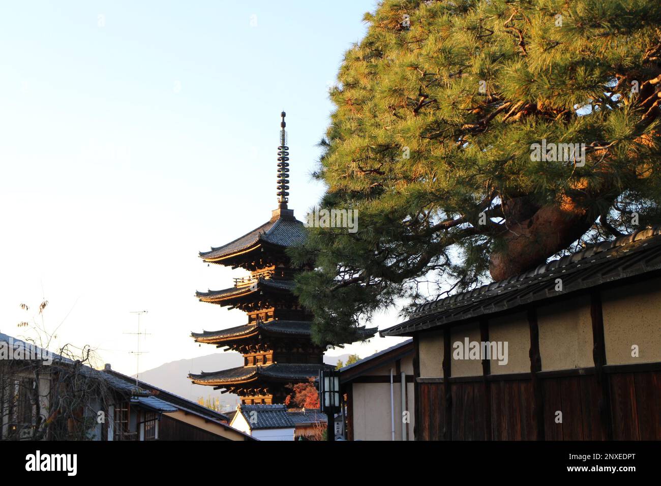 Ninenzaka e tramonto nella città vecchia di Kyoto, Giappone Foto Stock