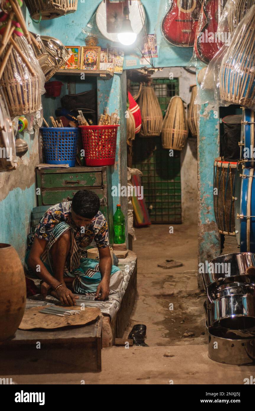 Foto di strada della città di Dhaka. Un certo terreno fatto negozio di scultura è qui. Foto Stock