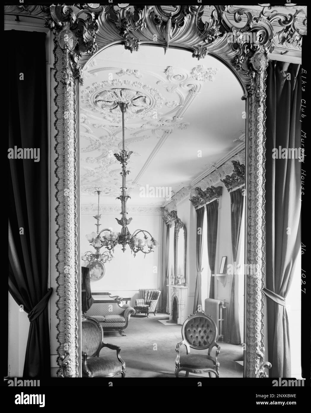 Murphy House, Bibb St., Montgomery, Montgomery County, Alabama. Carnegie Survey of the Architecture of the South. Stati Uniti, Alabama, Montgomery County, Montgomery, Mirrors, Impianti di illuminazione, soffitti, interni. Foto Stock