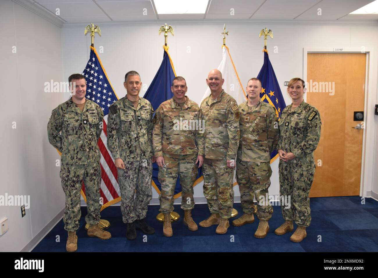 STATI UNITI Air Force #Weather leadership ha visitato #NavalOceanography per acquisire maggiore comprensione dell'azienda e lavorare per futuri sforzi di coordinamento tra gli Stati Uniti Navy e United States Air Force Weather Assets, riducendo i licenziamenti in tutti gli Stati Uniti Dipartimento della Difesa (DoD). Tra i visitatori di oggi vi erano il col Steven Dickerson, Air Force, direttore di Weather (nella foto) e il CMSgt John Rosario, responsabile del campo di Carriera Weather. ⛈ Foto Stock