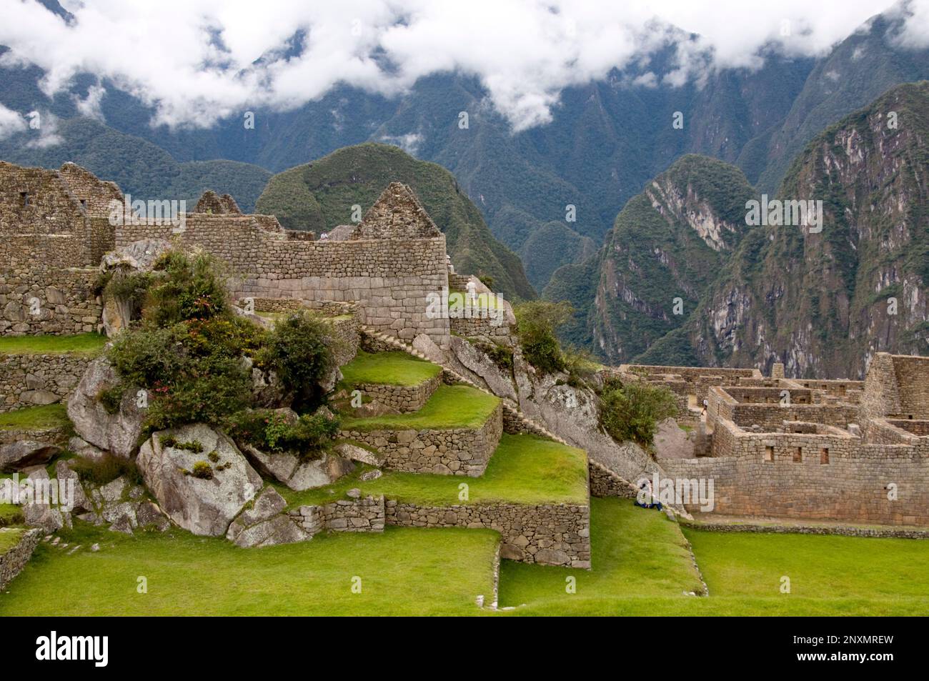 Machu Picchu e terrazze agricole, rovine della città sacra Inca, città perduta di Inkas, cusco, perù. Foto Stock