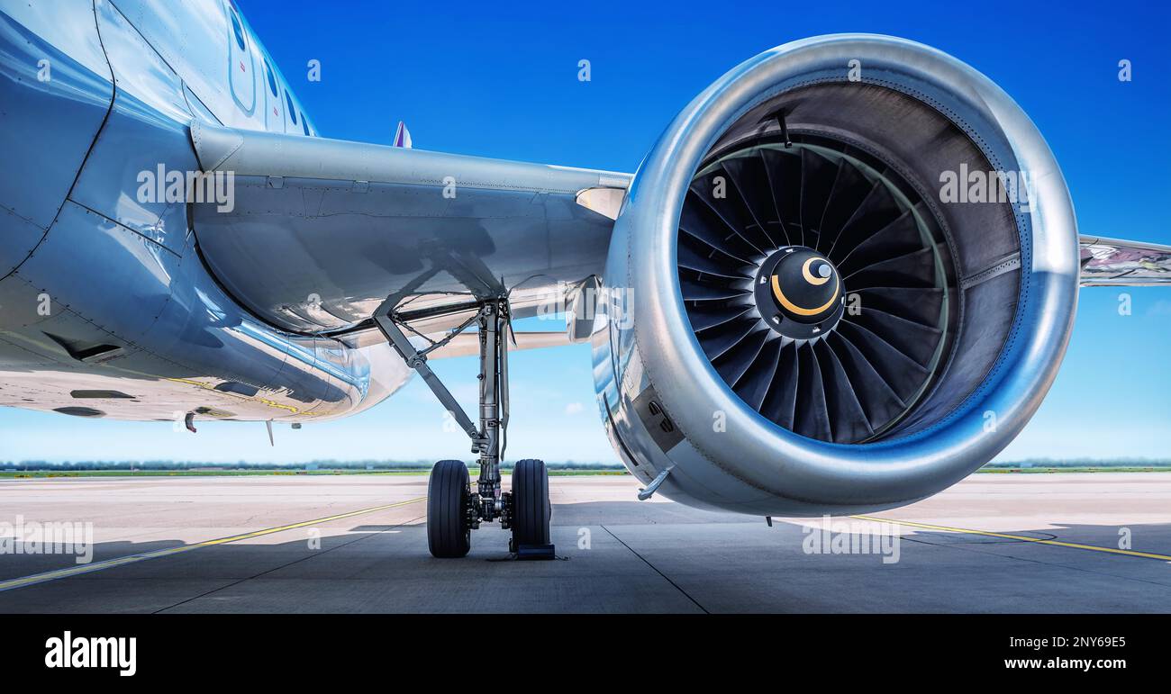 motore a getto di un moderno aereo di linea Foto Stock