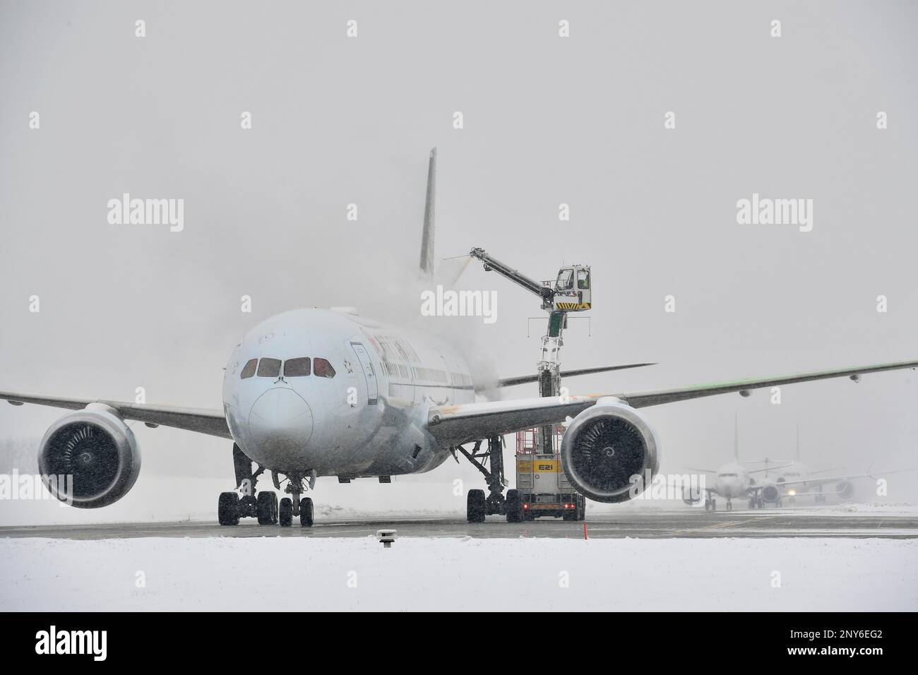 Velivolo che sfila in inverno davanti al decollo, Air Canada, Boeing, B787-9, B 787-900, Dreamliner, Aeroporto di Monaco, alta Baviera, Baviera, Germania Foto Stock