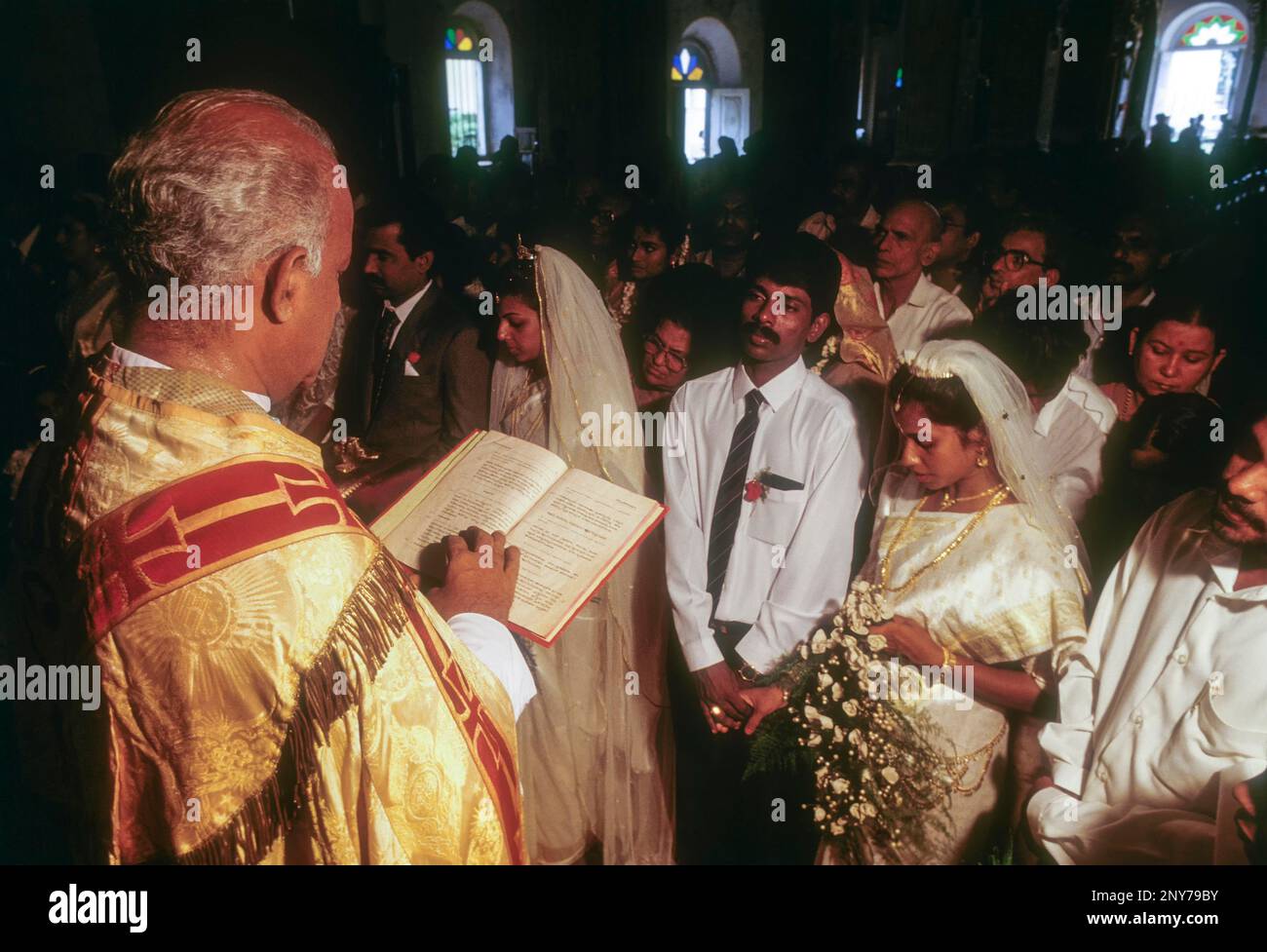 Matrimonio cattolico a Santa Cruz Baslica a Fort Cochin, Kerala, India Foto Stock