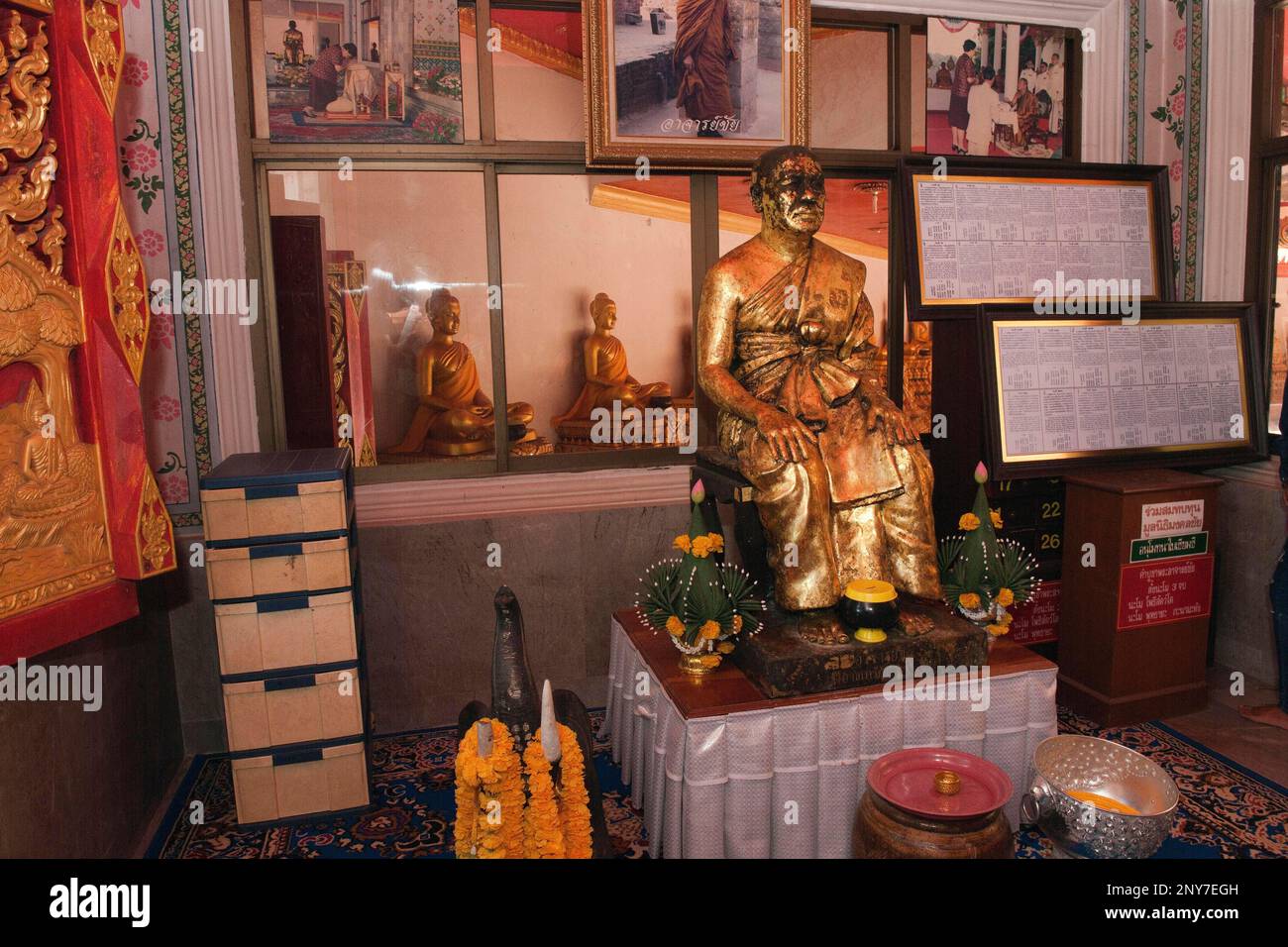 Statua del monaco, Asia sudorientale, Wat Bang Riang, tempio buddista, Thap Put, Amphoe hap Put, provincia di Phang Nga, Thailandia Foto Stock