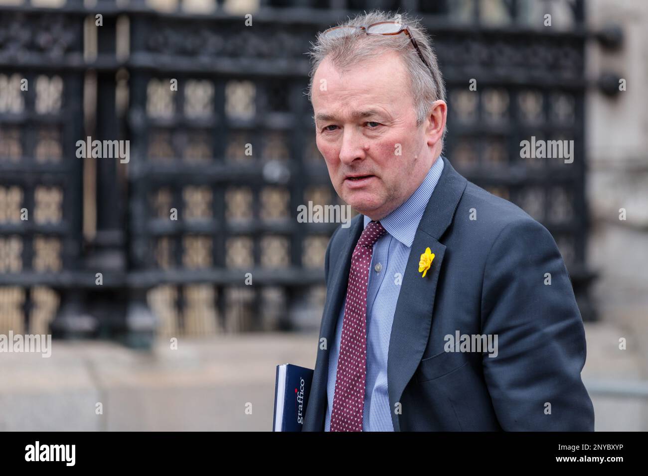 Westminster, Londra, Regno Unito. 1st marzo 2023. Simon Hart, deputato conservatore, Segretario del Tesoro del Parlamento (Capo Whip), che si è fatto uscire dal Parlamento dopo il PMQ. Foto di Amanda Rose/Alamy Live News Credit: amanda Rose/Alamy Live News Foto Stock