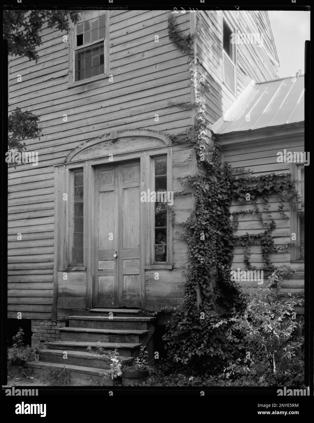 Old Doorway, Savannah, Chatham County, Georgia. Carnegie Survey of the Architecture of the South. Stati Uniti, Georgia, Contea di Chatham, Savannah, Doors & Doorways, Case. Foto Stock
