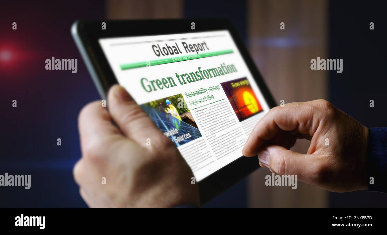 Trasformazione verde ambiente ecologia e economia sostenibile lettura quotidiana dei giornali su schermo del computer tablet mobile. Touch screen MAN con headl Foto Stock