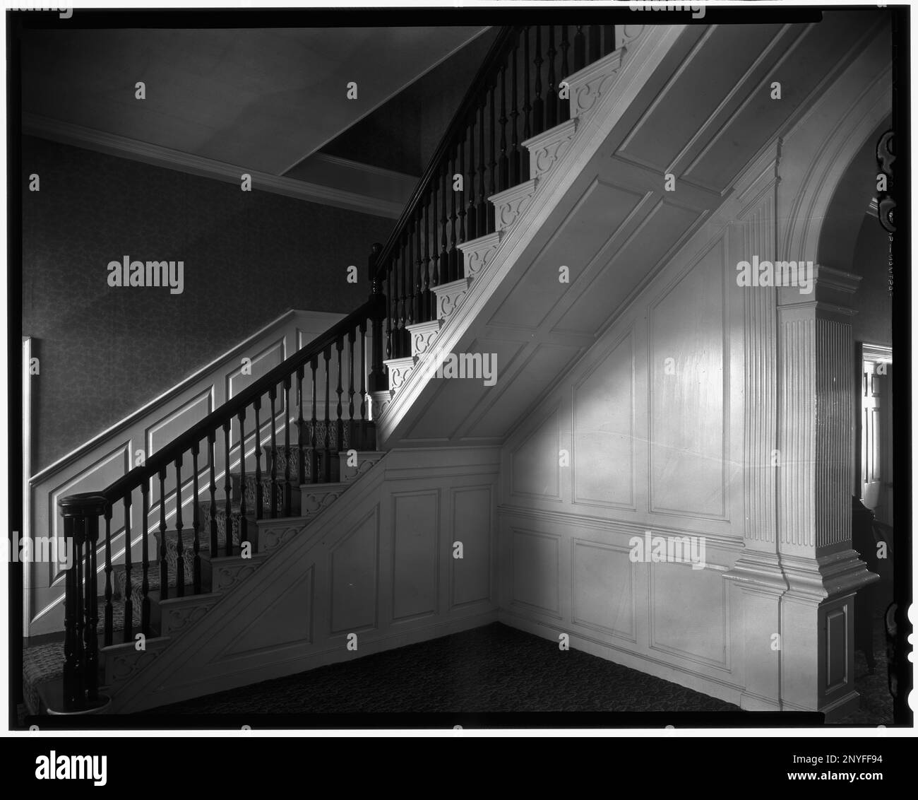 Chincoteague Farm, Horntown, Accomack County, Virginia. Carnegie Survey of the Architecture of the South. Stati Uniti Virginia Accomack County Horntown, scale, Paneling, interni. Foto Stock