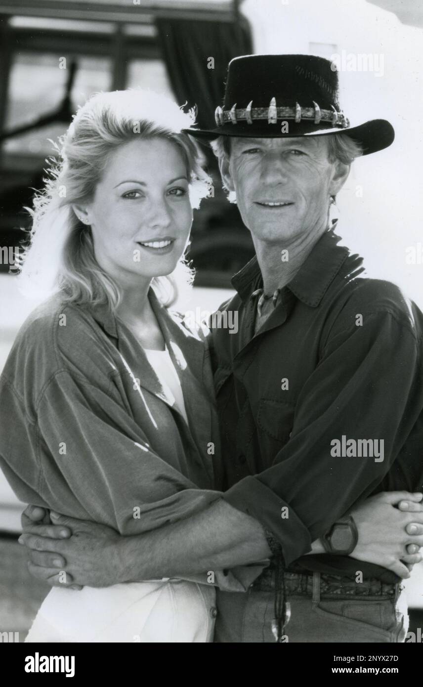 L'attore Paul Hogan e l'attrice Linda Kozlowski nel film Crocodile Dundee II, USA 1988 Foto Stock