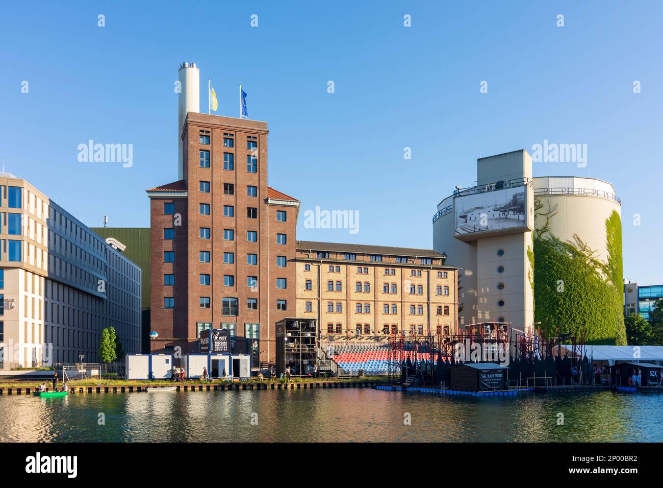 Münster: Harbor Stadthafen 1 (porto di Münster), Wolfgang Borchert Theater, deposito di teleriscaldamento (a destra) a Münsterland, Nordrhein-Westfalen, Nord Foto Stock