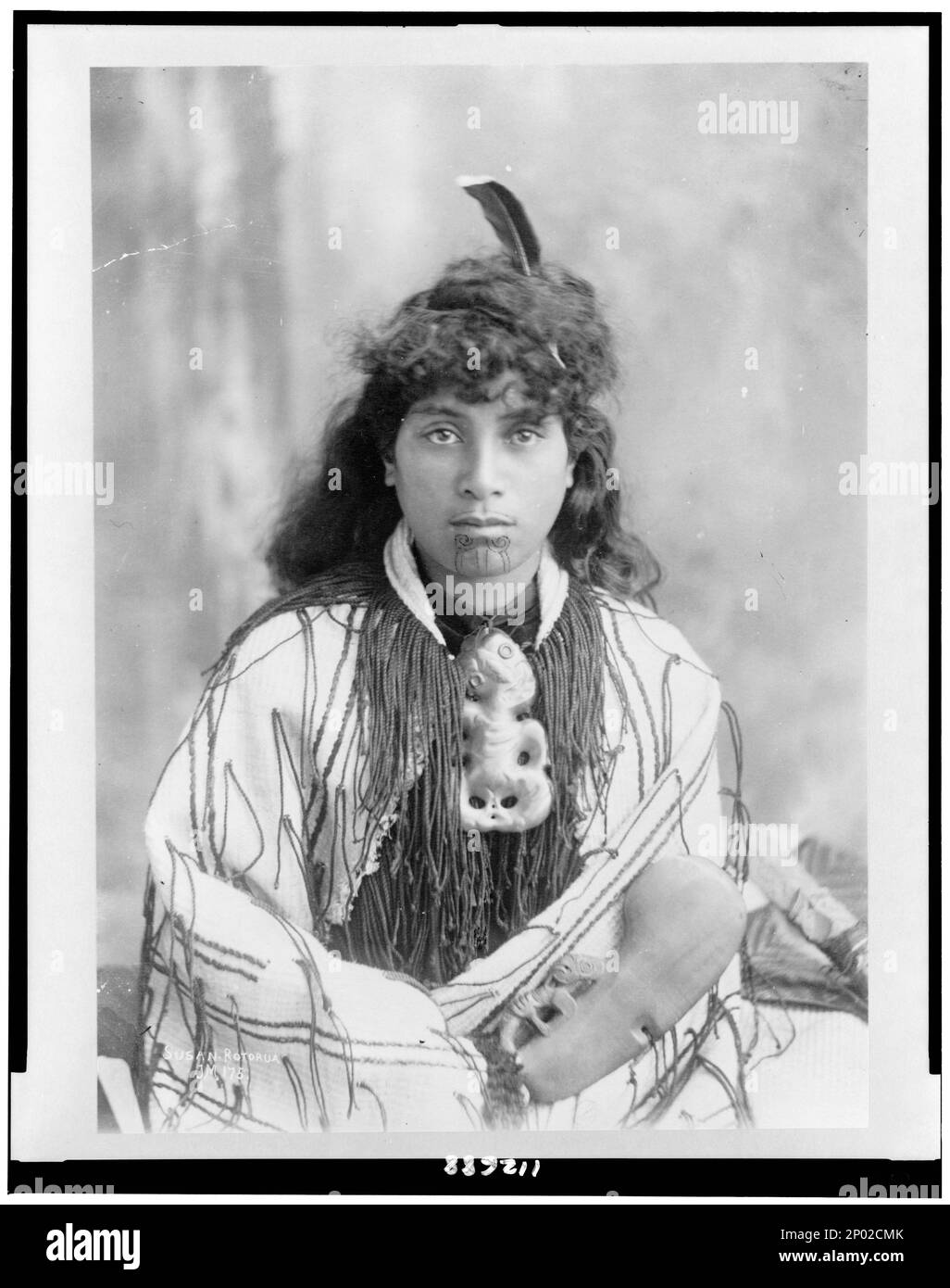 Susan, Rotorua / JM 175.. Frank and Frances Carpenter Collection, Maori (New Zealand People), Women, New Zealand, Rotorua, 1890-1920, Body-marking, New Zealand, Rotorua, 1890-1920. Foto Stock