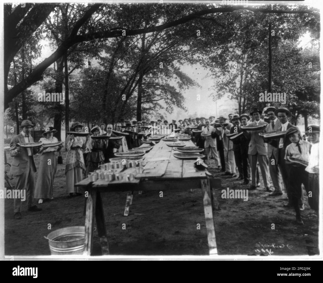 Club commerciale con cocomeri e limonata. Titolo e altre informazioni trascritte da cartellino e oggetto, Frank and Frances Carpenter Collection . Foto Stock