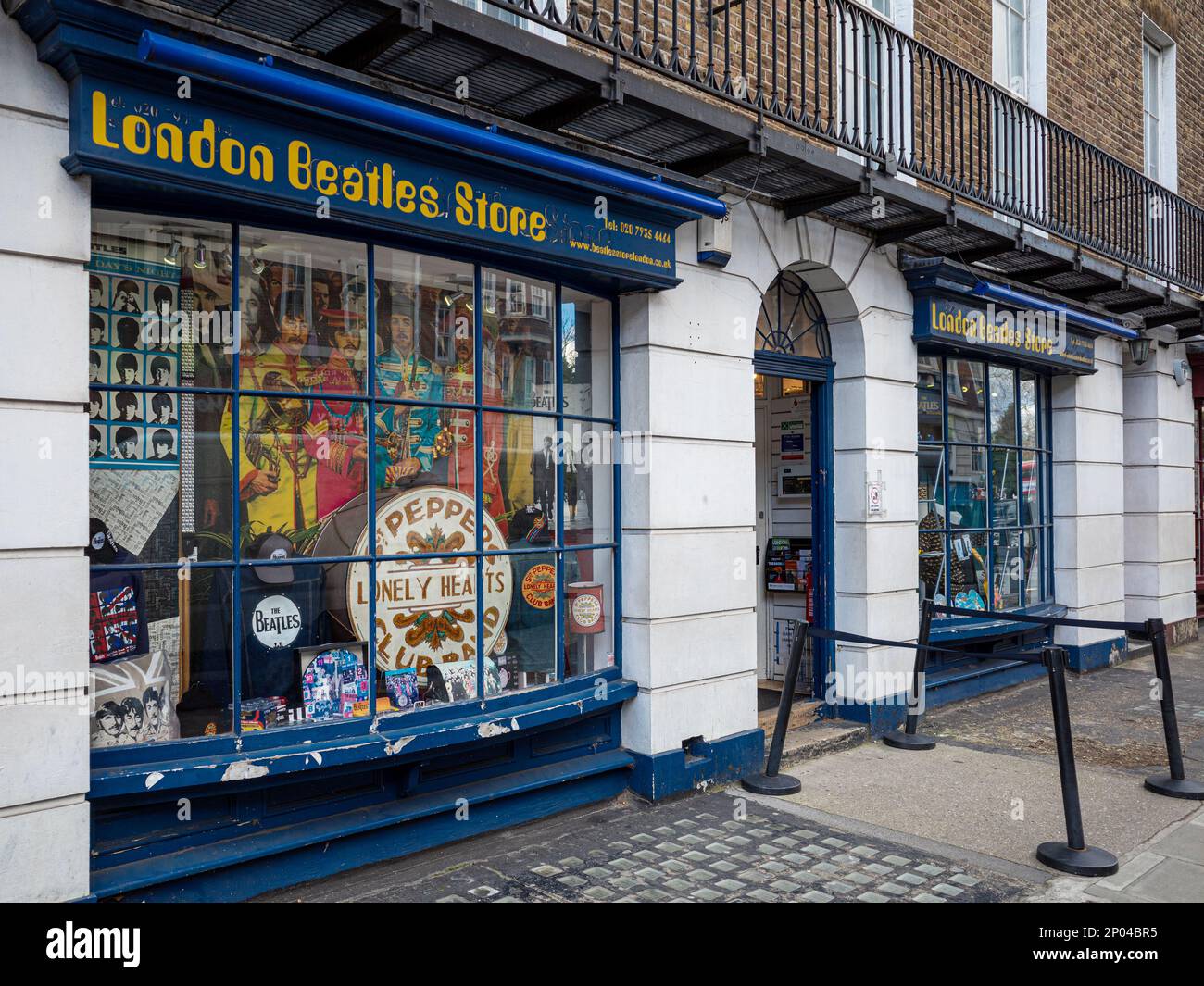 London Beatles Store Baker St London - negozio di souvenir Beatles situato al 231-233 di Baker St nel centro di Londra Foto Stock