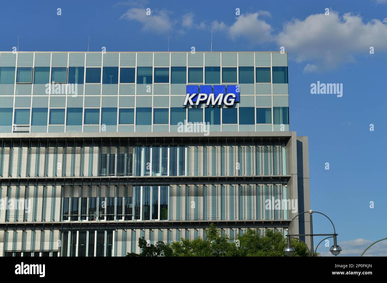 KPMG Wirtschaftspruefungsgesellschaft, Klingelhoeferstrasse, Tiergarten, Mitte, Berlino, Germania Foto Stock