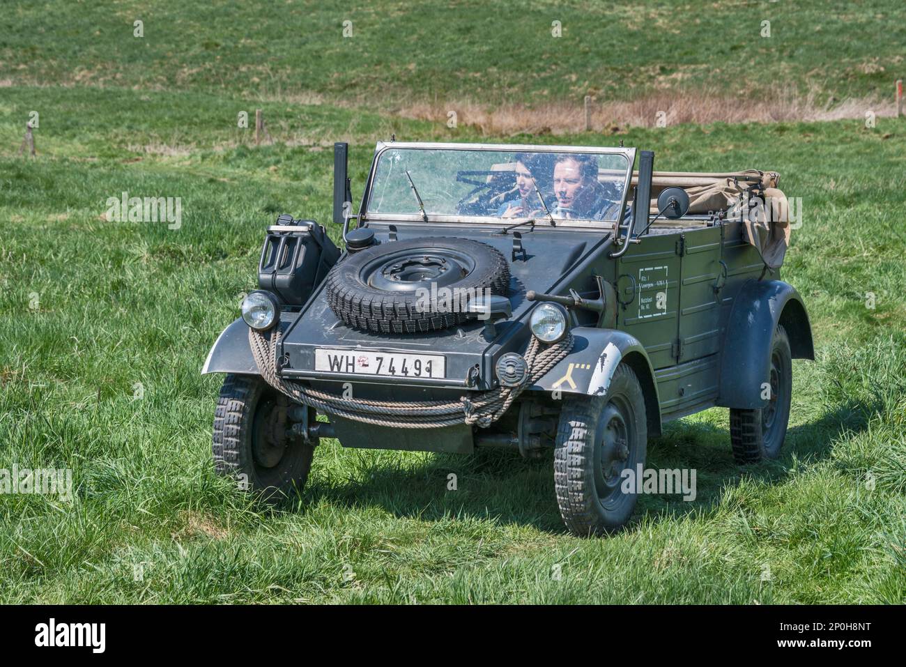 Volkswagen Kubelwagen, WW2 veicolo militare leggero tedesco, alla rievocazione di una battaglia fittizia del WW2, Jelenia Gora, bassa Slesia, Polonia Foto Stock