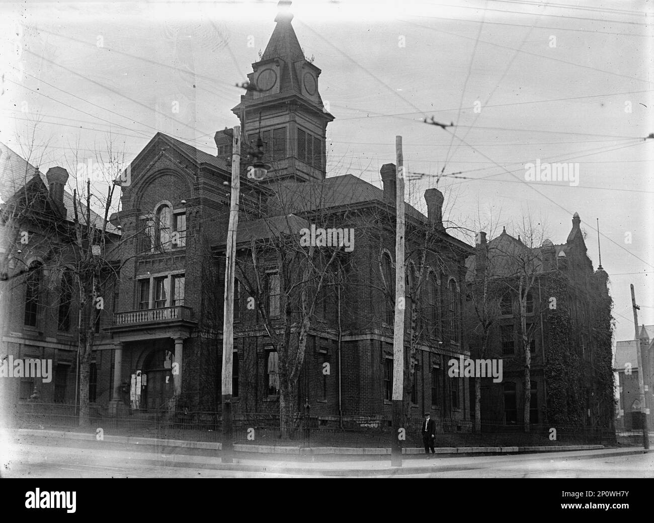 Feud - Scenes in Virginia Mountain Town a Trial After feud, 1912. Il proprietario terriero Floyd Allen è stato condannato e giustiziato per omicidio nel 1913 dopo una sparatoria del tribunale l'anno precedente a Hillsville, Virginia, che ha lasciato un giudice, un procuratore, uno sceriffo e altri due morti. Foto Stock