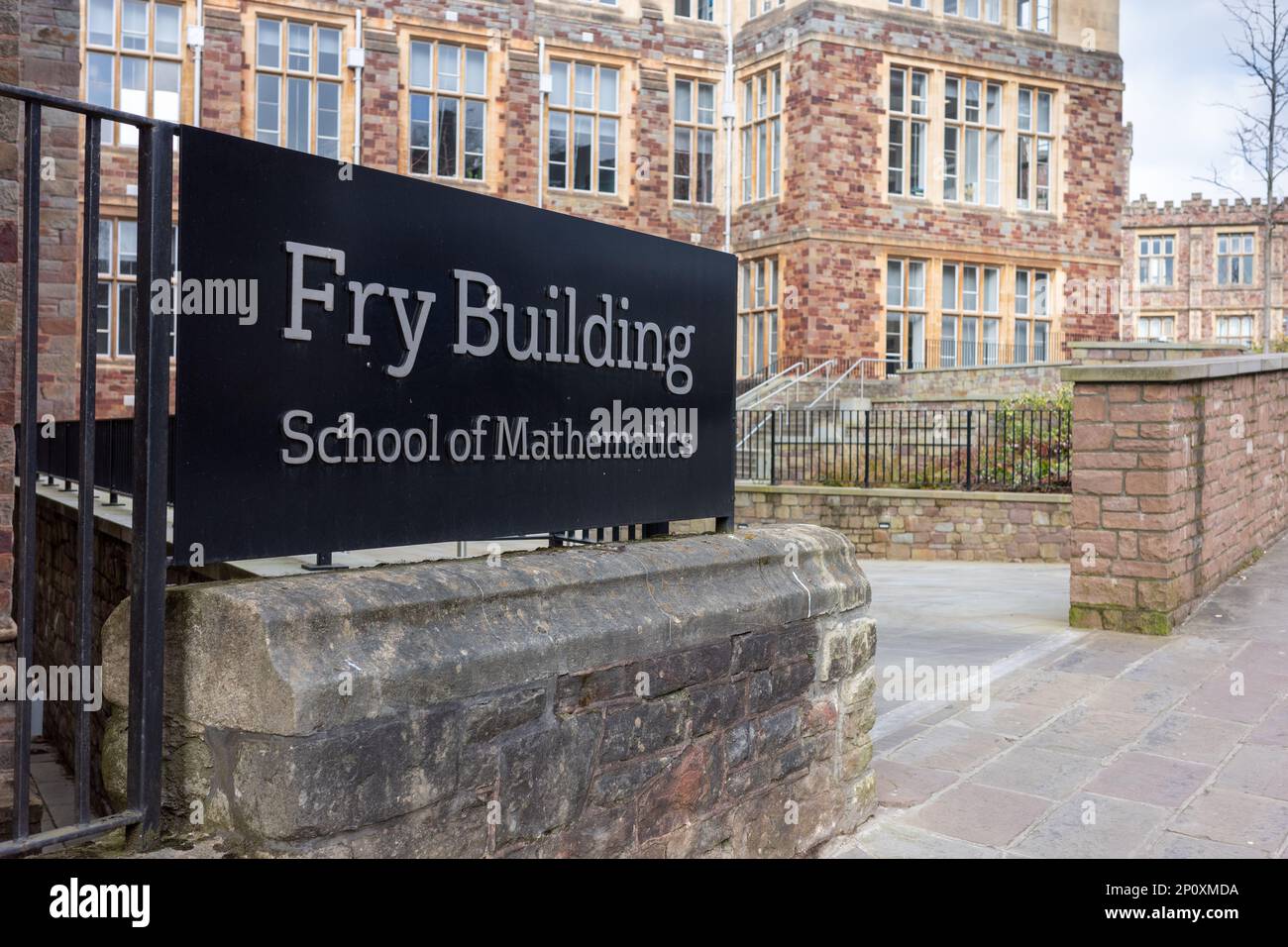 Ingresso alla scuola di matematica Fry Building, Bristol, Regno Unito Foto Stock