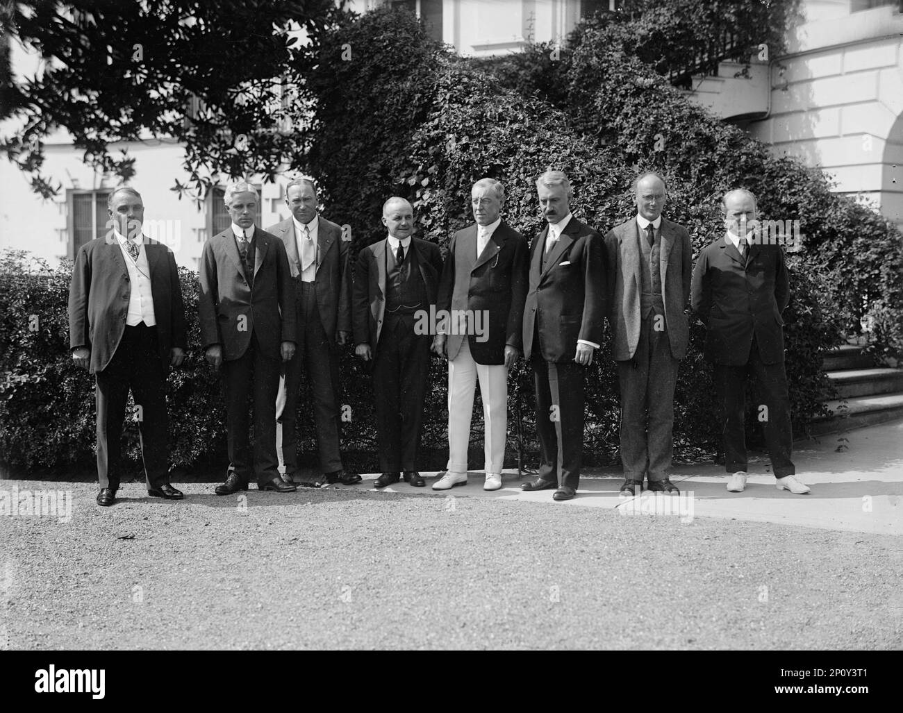 Leader progressisti Call on [Woodrow] Wilson: Giudice Albert R. Nortoni, St. Louis; J. A. Hopkins, New Jersey; Henry M. Wallace, Detroit; McCormick; Wilson; Bainbridge Colby, New Jersey; Matthew Hale, Massachusetts; sec. Tumulty, 1916. Foto Stock