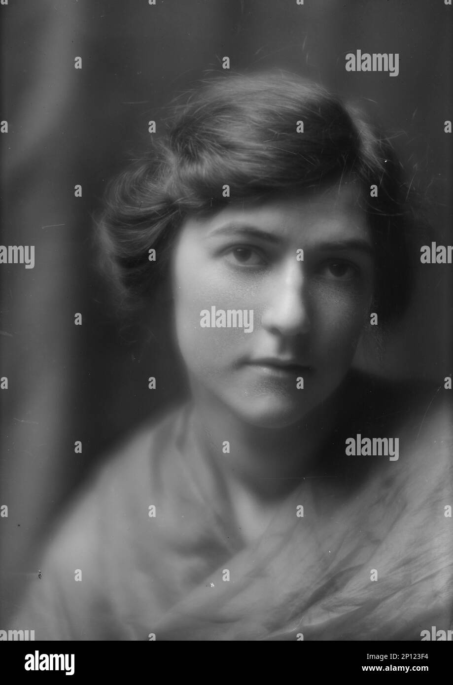 Langevin, Miss (marrone), fotografia ritratto, tra il 1912 e il 1914. Foto Stock