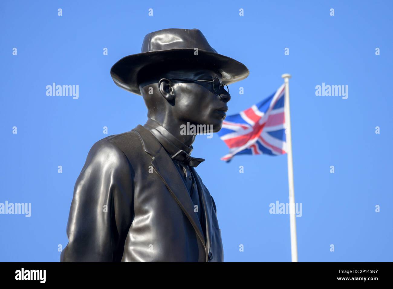 Londra, Inghilterra, Regno Unito. "Antelope" di Samson Kambalu esposta sul quarto Plinth in Trafalgar Square (2022-24) Statua del predicatore battista e pan-Afri Foto Stock