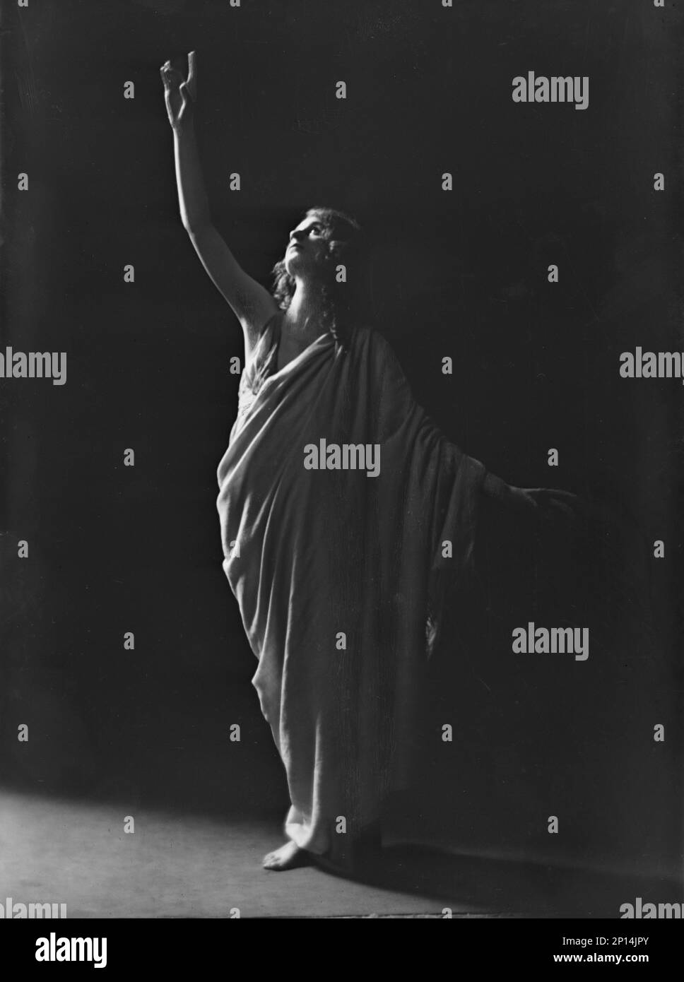 Ballerina Isadora Duncan, tra il 1915 e il 1923. Foto Stock