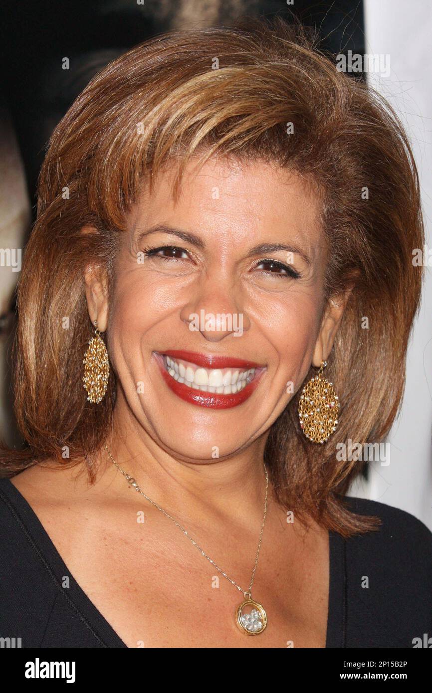 Hoda Kotb partecipa alla prima di "Brooklyn's Finest" di Overture Films all'AMC Loews Lincoln Square Theatre di New York il 2 marzo 2010. Photo Credit: Henry McGee/MediaPunch Foto Stock