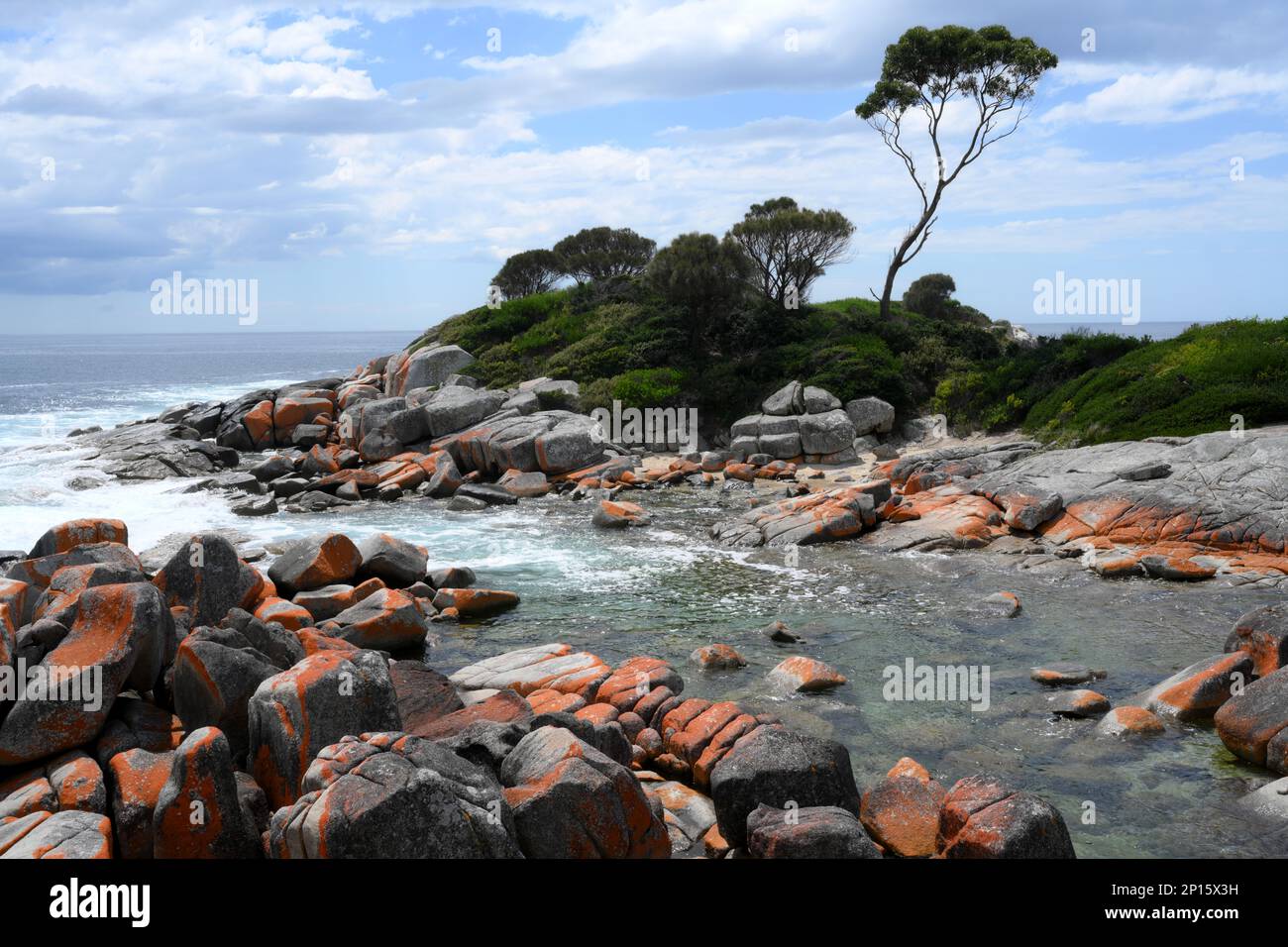 Coste incontaminate e spiagge e baie , Binalong Tasmania Foto Stock