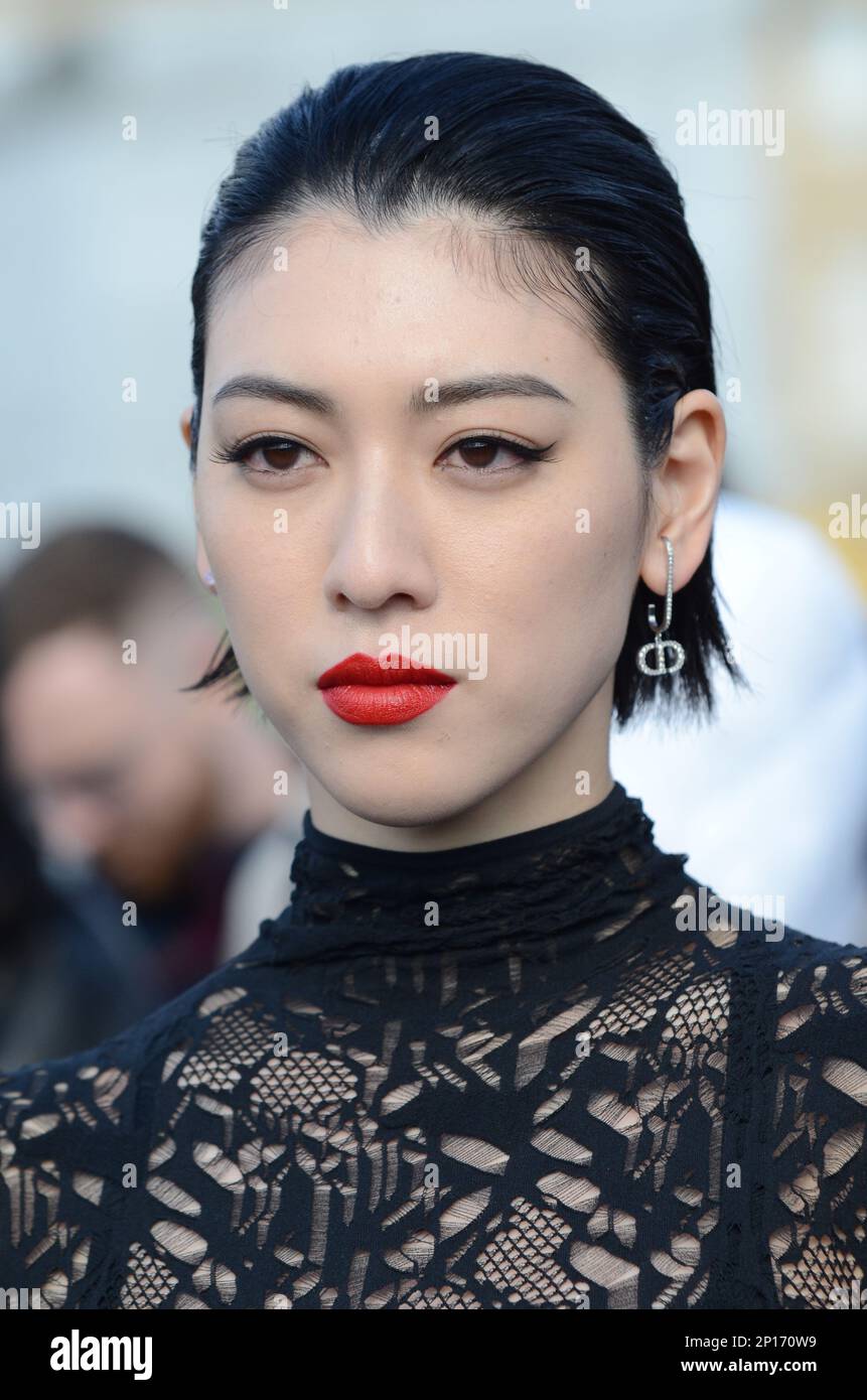Pour cette nouvelle édition de la fashion week à Paris, les stars du cinéma, de la mode étaient nombreuses lors des défilés Foto Stock