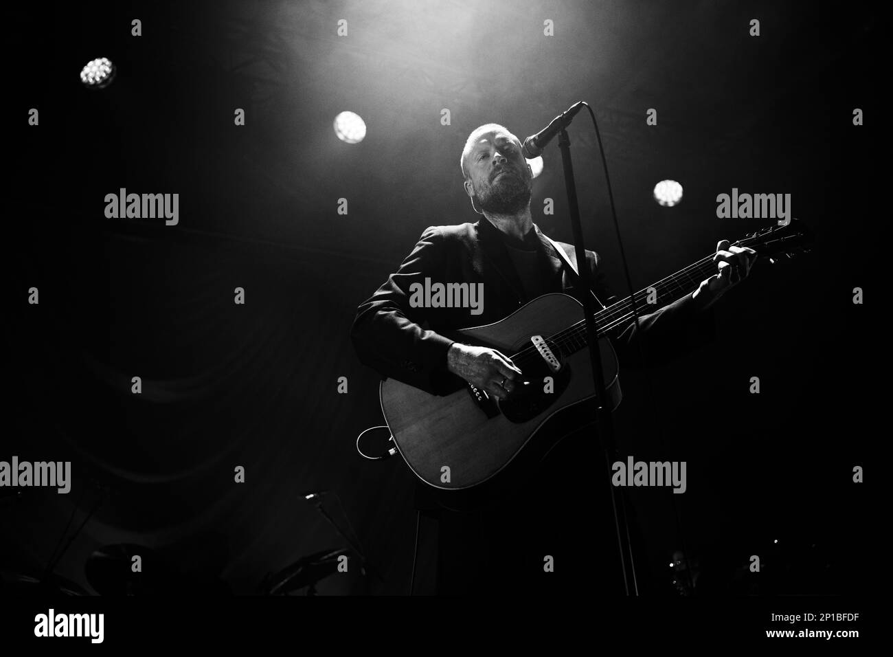 Padre John Misty ha suonato dal vivo a Columbiahalle a Berlino, in Germania, nel suo tour europeo del 2023 Foto Stock