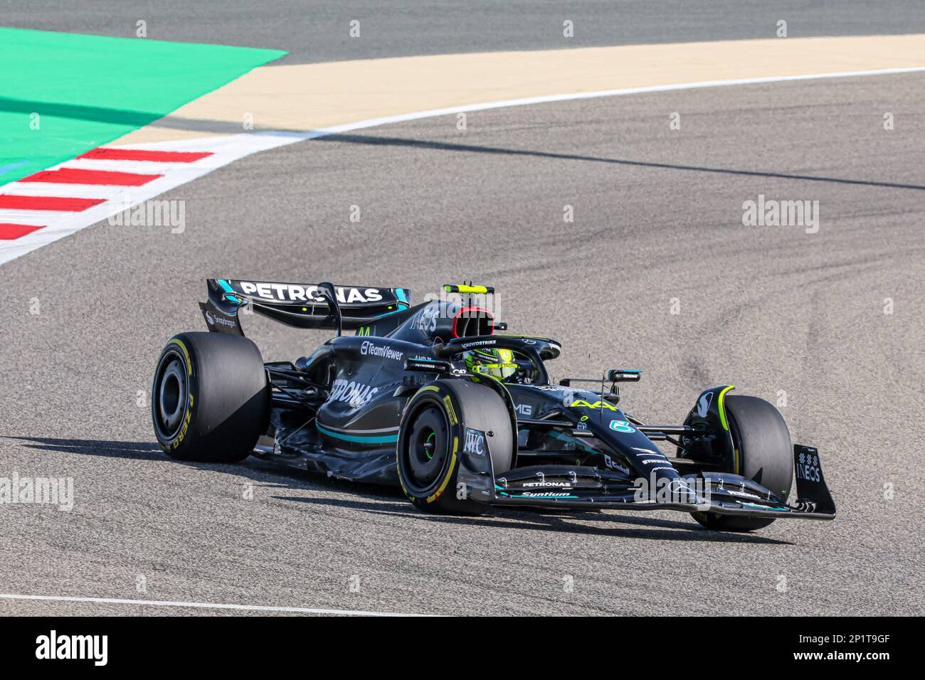 Lewis Hamilton (GBR) Mercedes W14 e Performance durinFORMULA 1 GULF AIR BAHRAIN GRAND PRIX 2023 Foto Stock