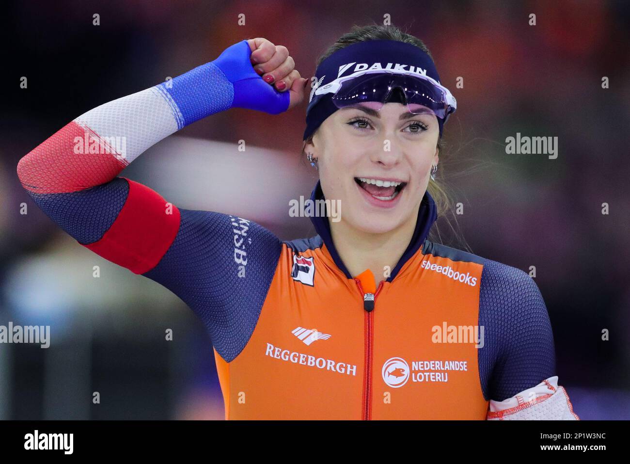 Heerenveen, Paesi Bassi. 3rd Mar, 2023. Femke Kok dei Paesi Bassi festeggia dopo la 500m femminile al Campionato Mondiale di velocità ISU di Heerenveen, Paesi Bassi, 3 marzo 2023. Credit: Zheng Huansong/Xinhua/Alamy Live News Foto Stock