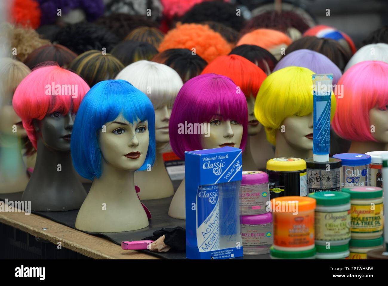 Wigs, mercato Albert Cuyp, Albert Cuypstraat, Amsterdam, Paesi Bassi Foto Stock