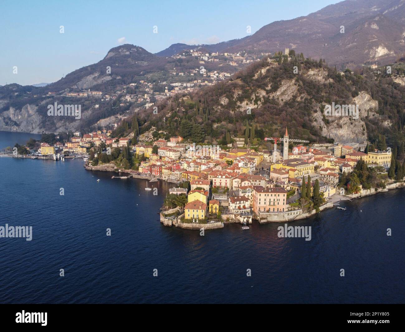Veduta aerea di Varenna un paese sul Lago di Como Foto Stock