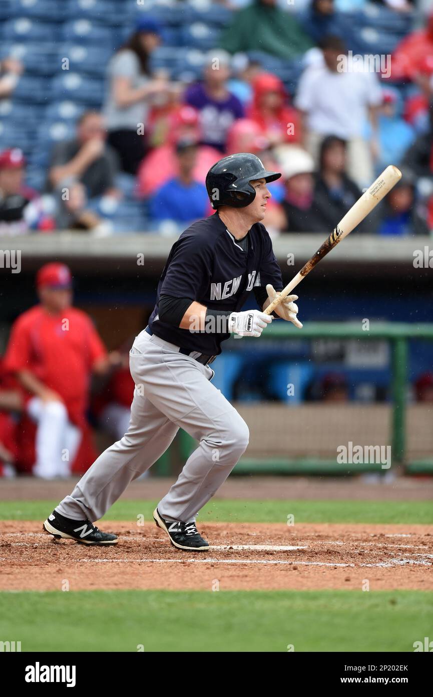 New York Yankees infielder Stephen Drew (14) during a Spring Training game against the Philadelphia Phillies on March 27, 2015 at Bright House Field in Clearwater, Florida. New York defeated Philadelphia 10-0. (Mike Janes/Four Seam Images via AP) Foto Stock