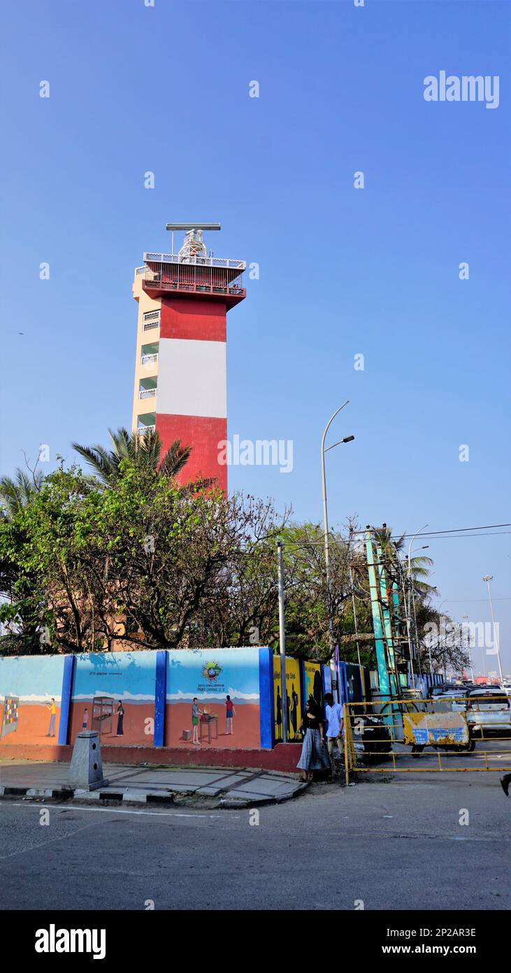 Chennai,Tamilnadu,India-Dicembre 29 2022: Bella vista di Chennai Light House con cielo trasparente sfondo situato a Marina Beach sulla costa orientale Foto Stock