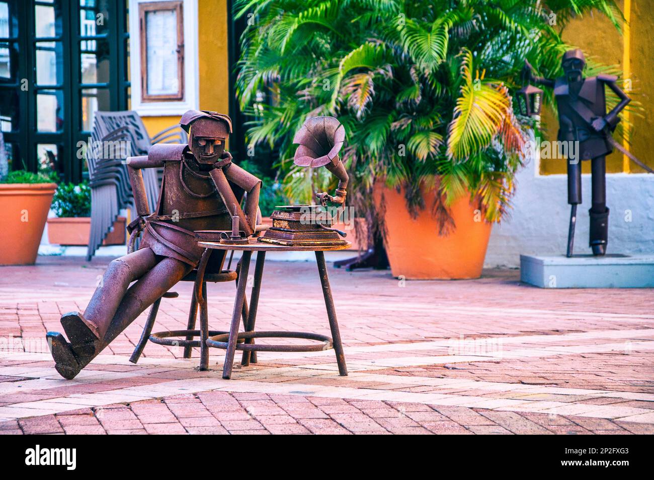Opere d'arte realizzate con ferro nelle strade di Cartagena, Colombia Foto Stock