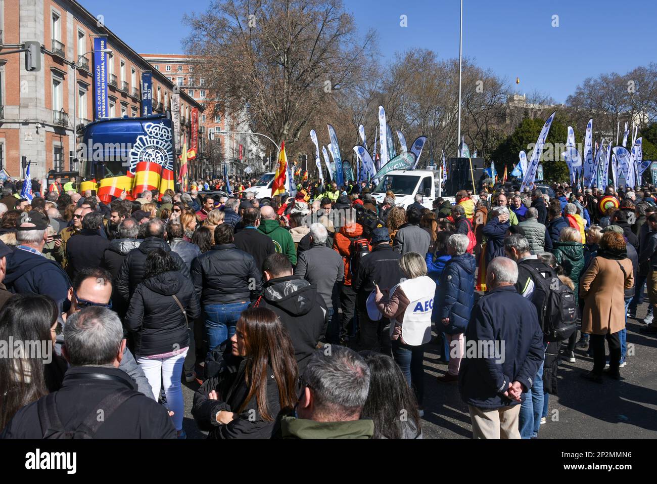 Madrid 04-03-2023 -Manifestación de policías y guardias civiles en Madri Foto Stock