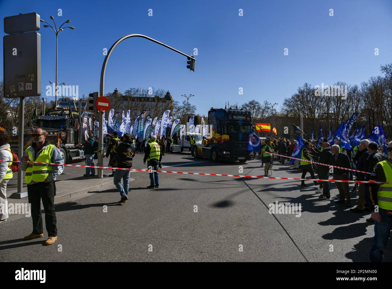Madrid 04-03-2023 -Manifestación de policías y guardias civiles en Madri Foto Stock
