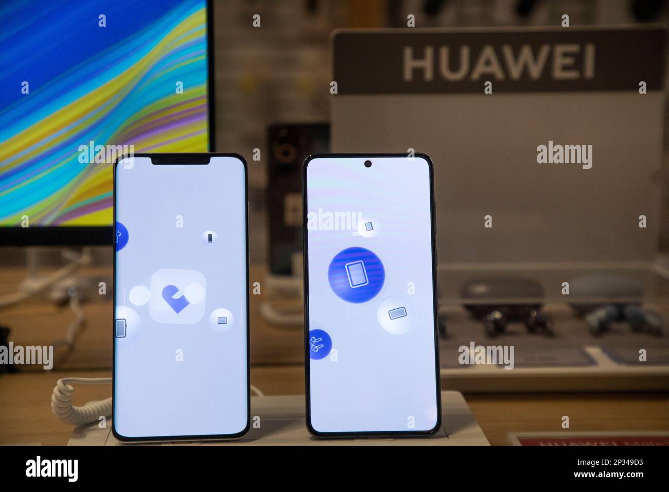 Mosca, Russia. 4th marzo 2023. Vendita di attrezzature Huawei e smartphone presso il negozio centrale per bambini in piazza Lubyanka, nel centro di Mosca, Russia Foto Stock