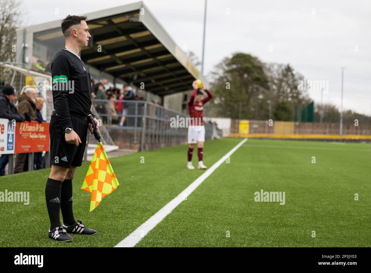 Linesman ad una partita di calcio Foto Stock
