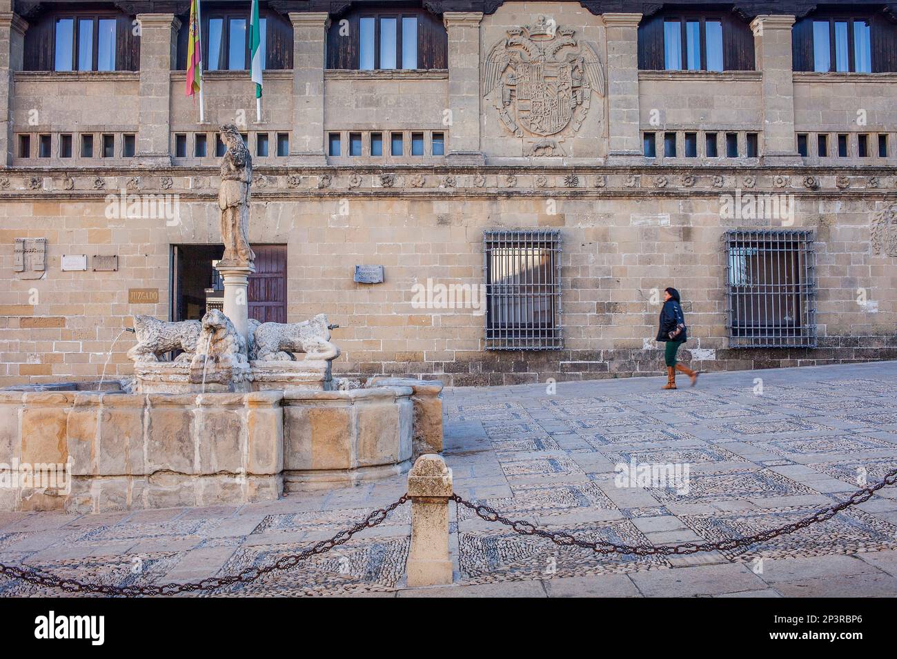 Antiguas Carnicerias e la Fuente de Los Leones in Piazza del Popolo o de Los Leones, Baeza. Provincia di Jaén, Andalusia, Spagna Foto Stock